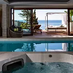 Lodge Luxury *