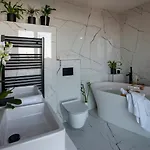 Lodge Luxury