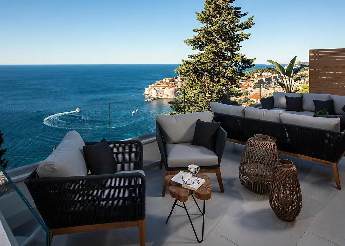 Lodge Luxury *
