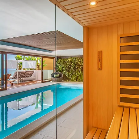 Luxury Lodge